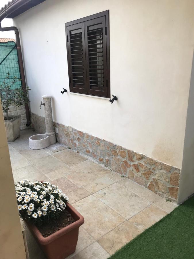 Casa Rosy Apartman San Corrado di Fuori Kültér fotó